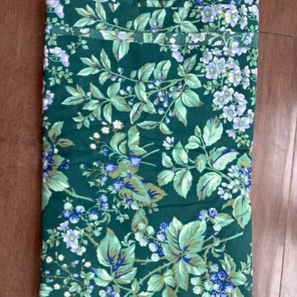 Vintage EUC Laura Ashley Bramble Shower Curtain w/ Ruffle 70"x 74" - Picture 5 of 8